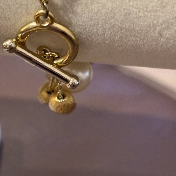 3 Strand Bracelet featuring faux pearls ,gold toned and crystal beads accents - Picture 9 of 11